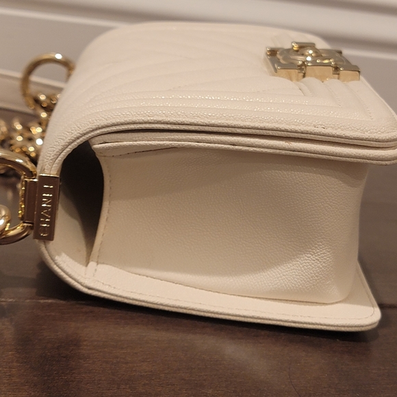 CHANEL SMALL BOY BAG (WHITE W/GOLD) - Picture 6 of 16